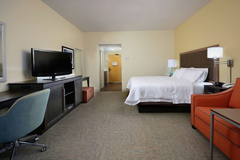 Hampton Inn Martinsville - photo 14