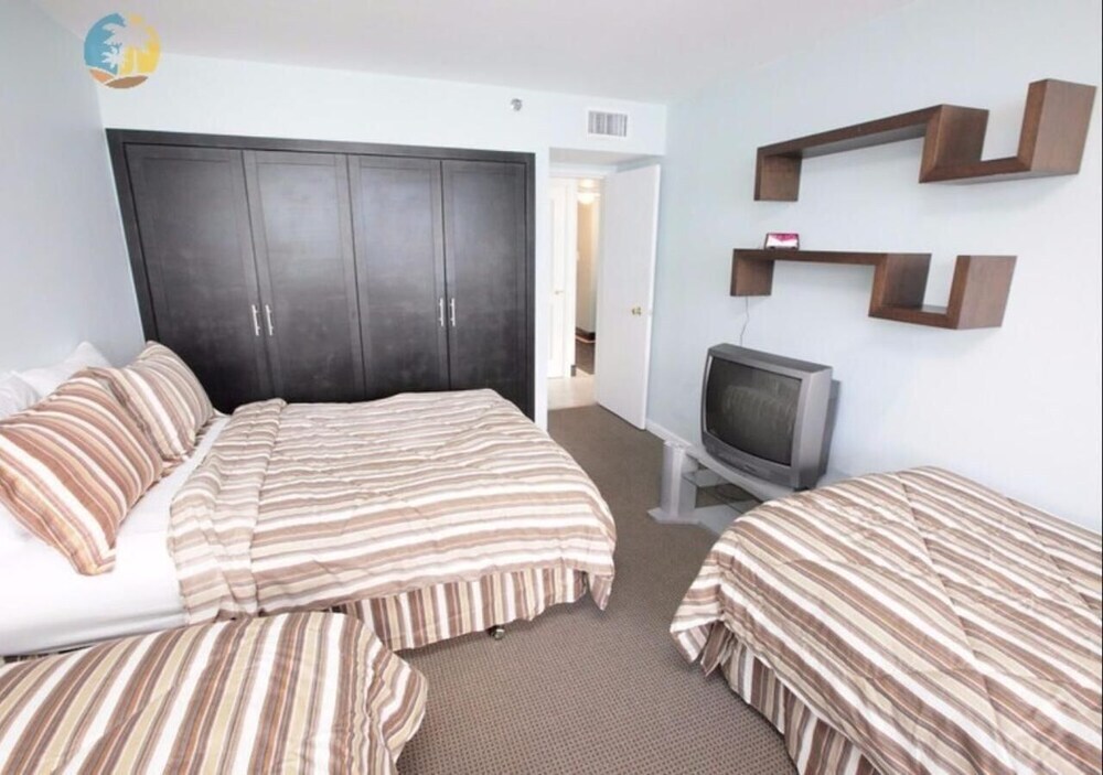 Luxury Beach Resort Hora Rentals - photo 2