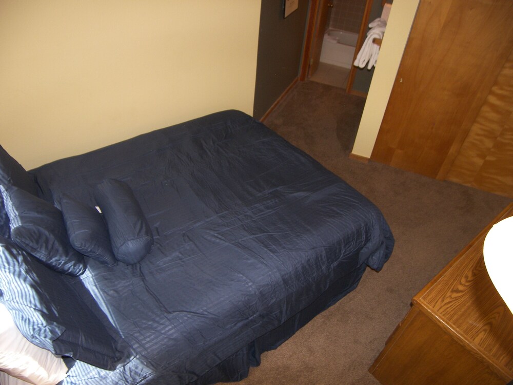 Snowscape 2 Bed 2 Bath - photo 13