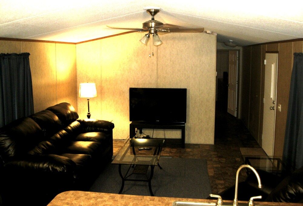 Eagle Ford Lodging - photo 13