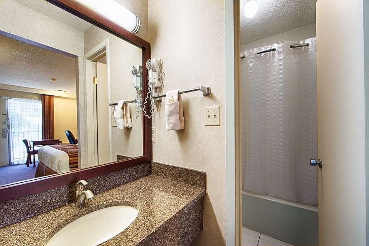 Sherwood Inn - photo 10