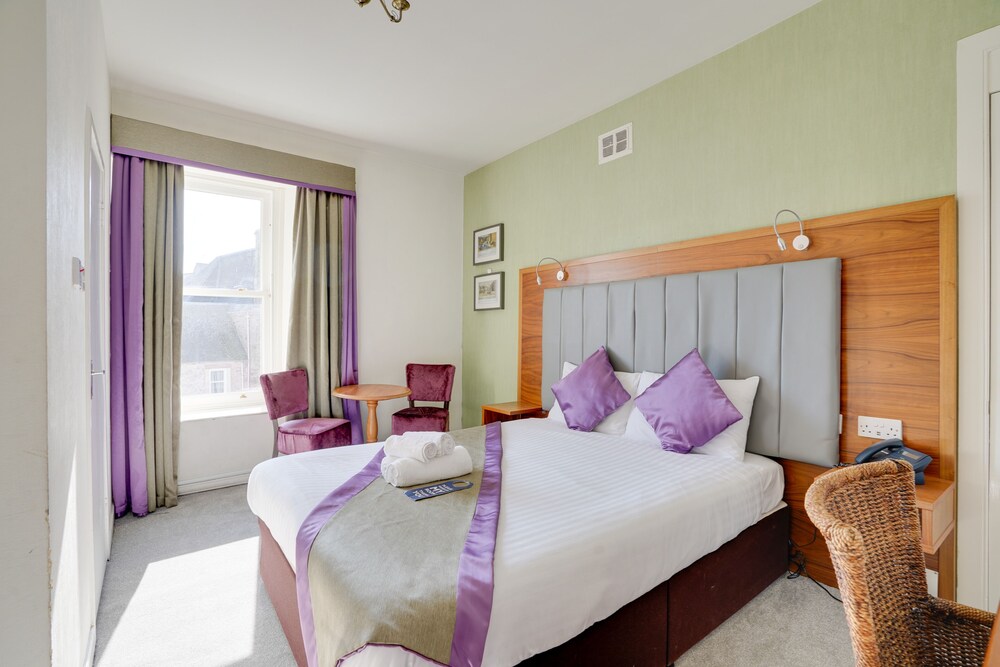 The County Hotel Self Check In Ultra Fast WI FI Free Parking Central Location