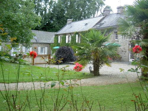 H Tel Et Cr Perie De Pors Morvan — Plomodiern