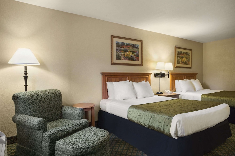 Days Inn & Suites by Wyndham Stuttgart - photo 9