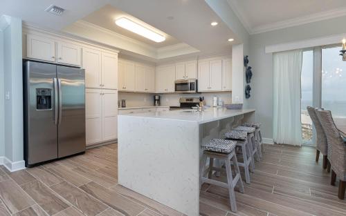 Phoenix Gulf Towers 704 condo - photo 4