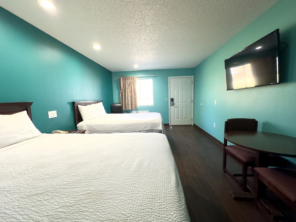 Razorback Inn - photo 19