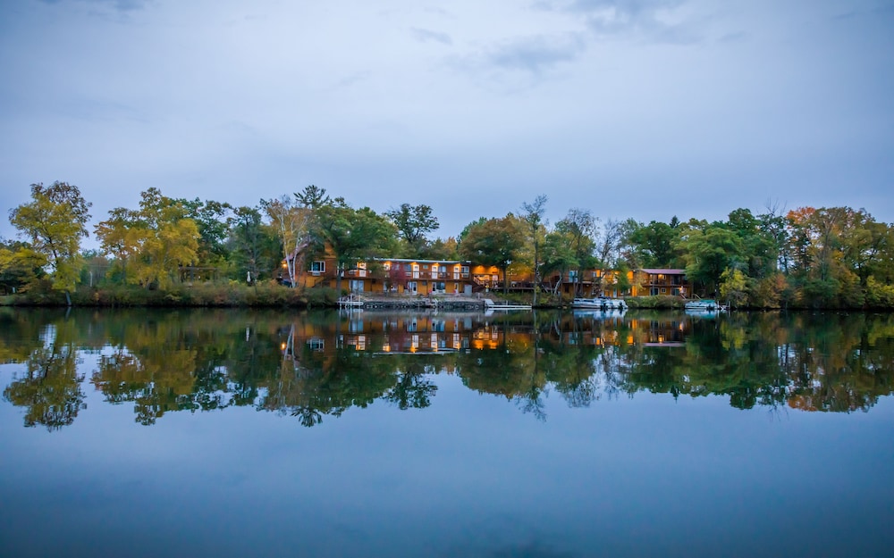 Curriers Lakeview Lodge - photo 44
