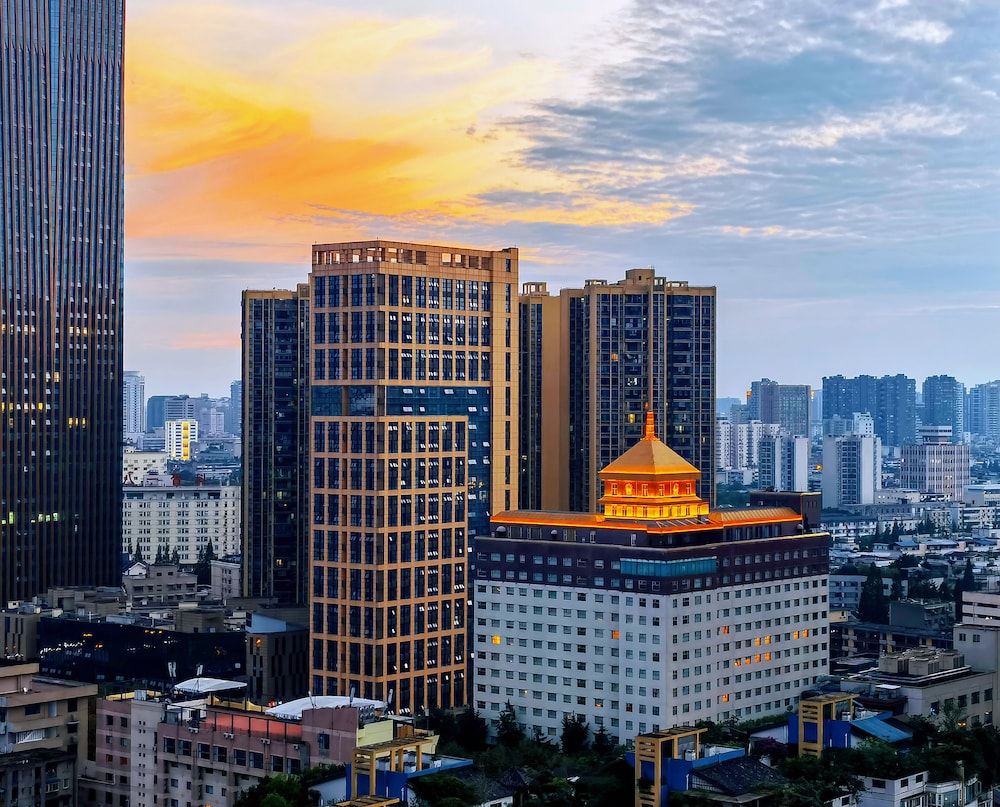 Xizang Hotel Chengdu — 4-Star Luxury Hotel in Chengdu, People's Republic of China