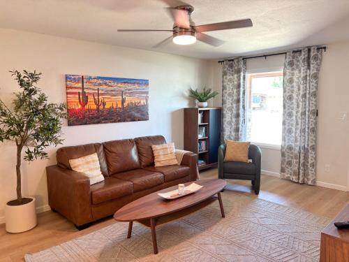 Hermosa Hideaway - last minute hotel in Tempe