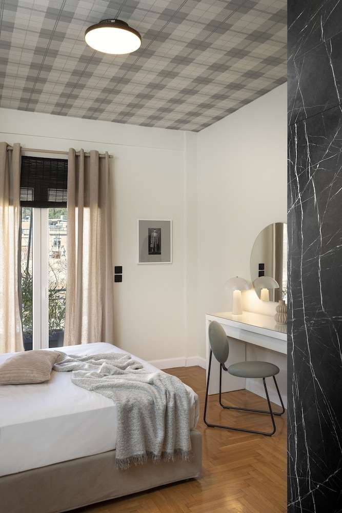 Koukaki Cozy Apartment 5 Minutes To Metro — 4-Star Luxury Hotel in Athens, Greece