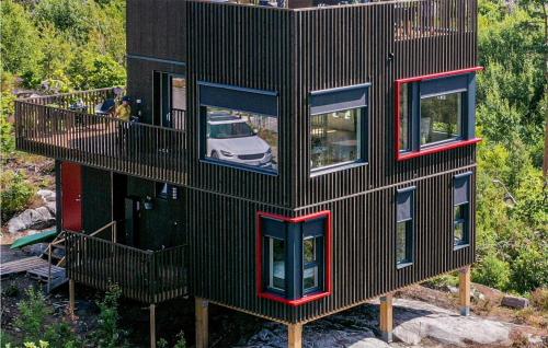 3 Bedroom Cozy Home In Søndeled — 4-Star Luxury Hotel in Risor, Norway