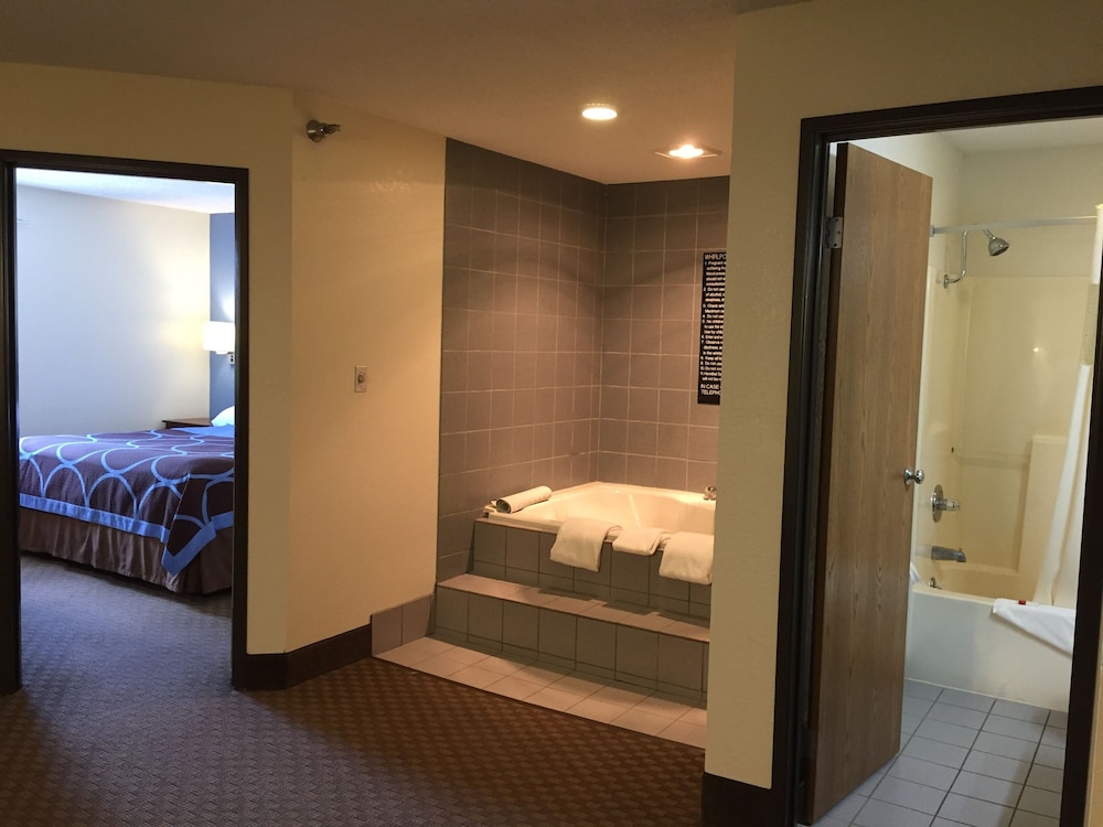 Super 8 by Wyndham Cuba - photo 21