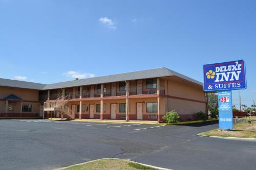 Deluxe Inn and Suites Weslaco - photo 3