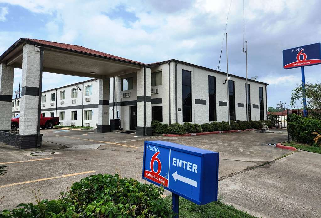 Studio 6 Channelview TX Baytown West - featured photo