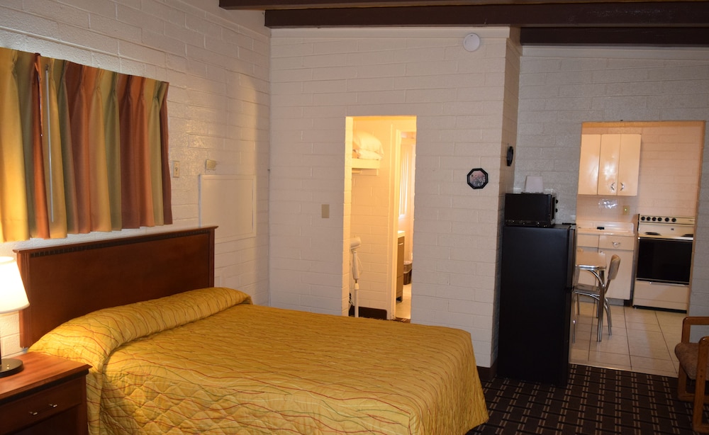 Stanlunds Inn And Suites - photo 10