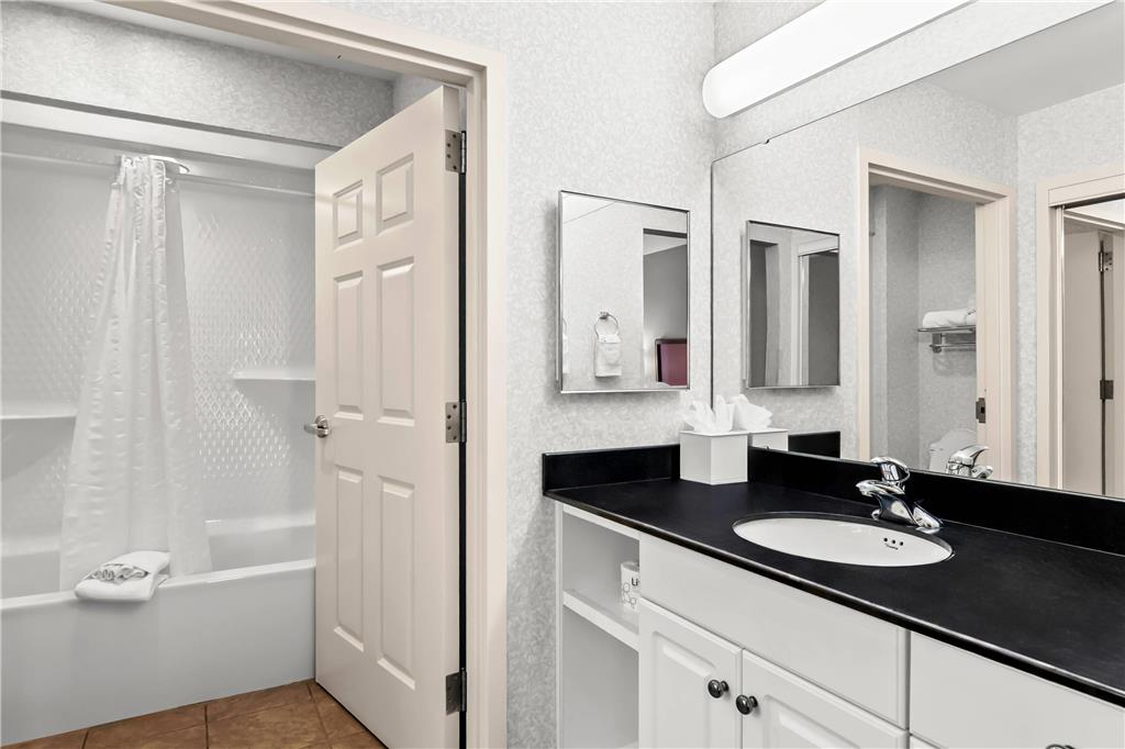 MainStay Suites Roanoke Airport - photo 11