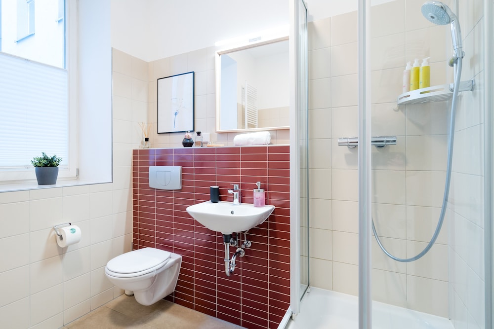 Hand-held showerhead