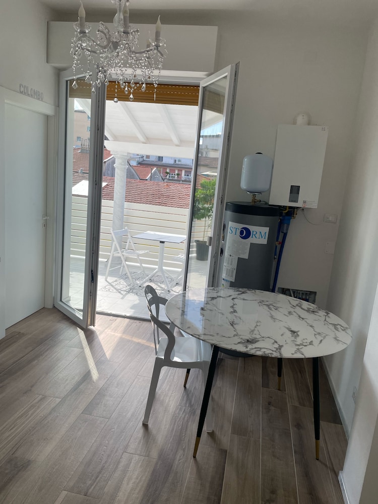 Colombo Street Station - last minute hotel in Pisa