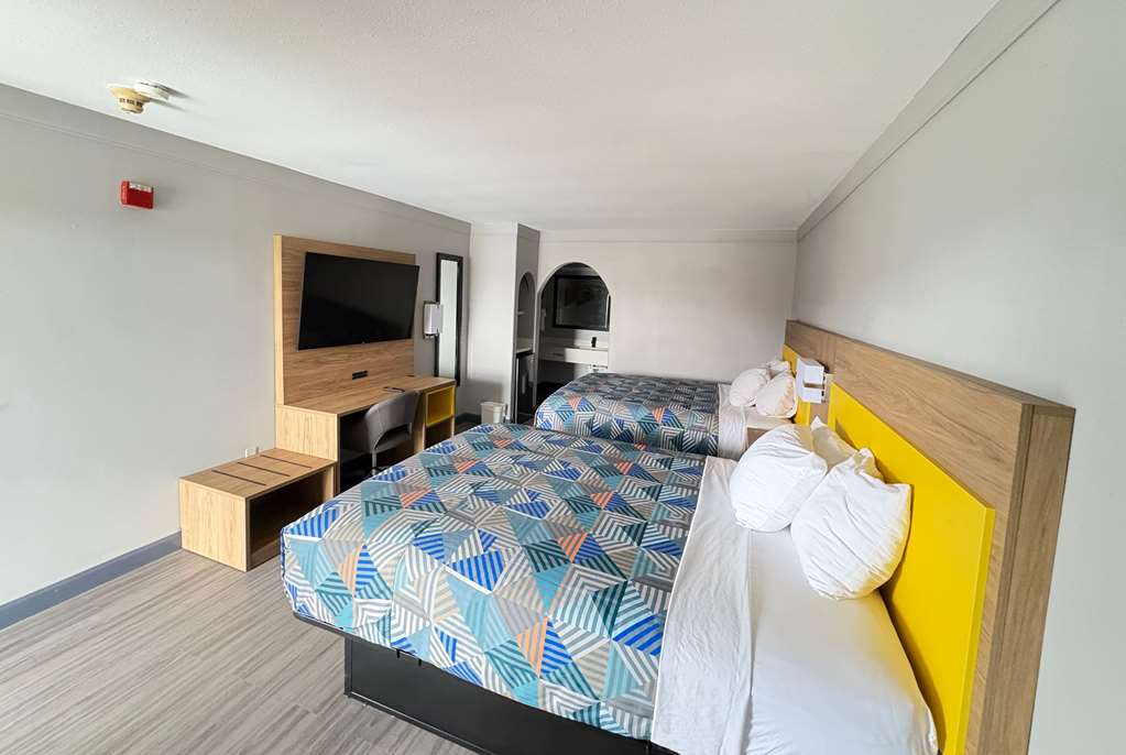 Days Inn by Wyndham Gonzales - photo 15