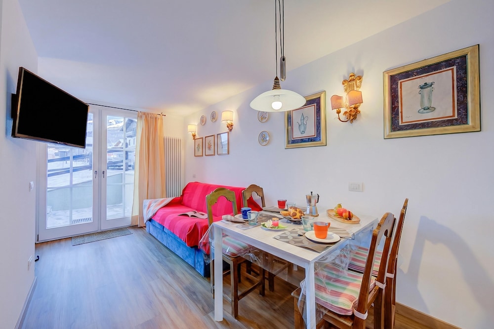 Chalet Charmant — 4-Star Luxury Hotel in Livigno, Italy