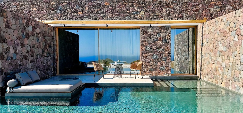 D3 Milos - carbon neutral hotel in Milos