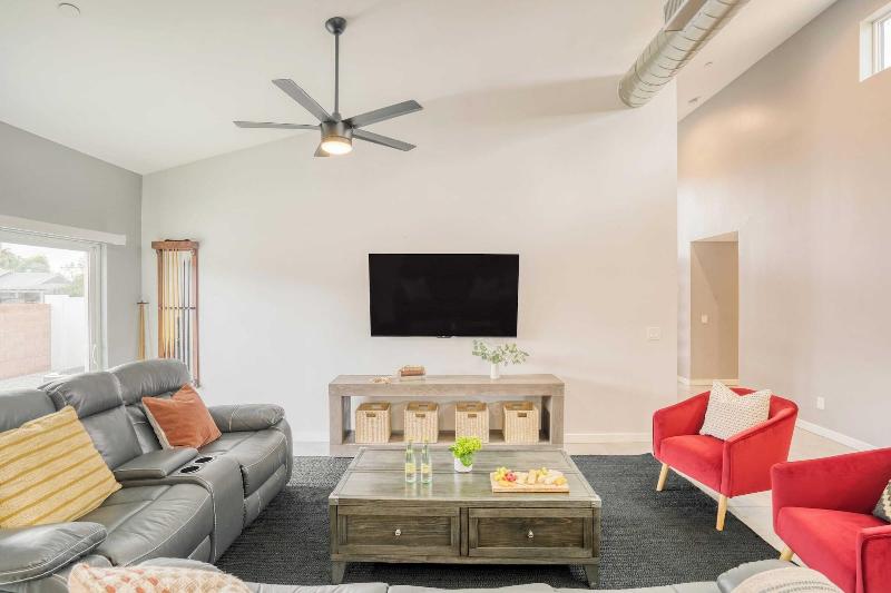 Ezra By Avantstay Modern South Scottsdale Escape - photo 2