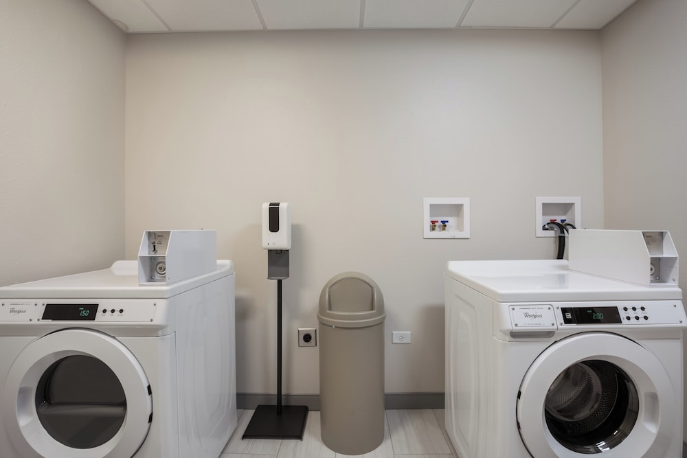 Holiday Inn Express & Suites Chicago Hoffman Estates by IHG - photo 21