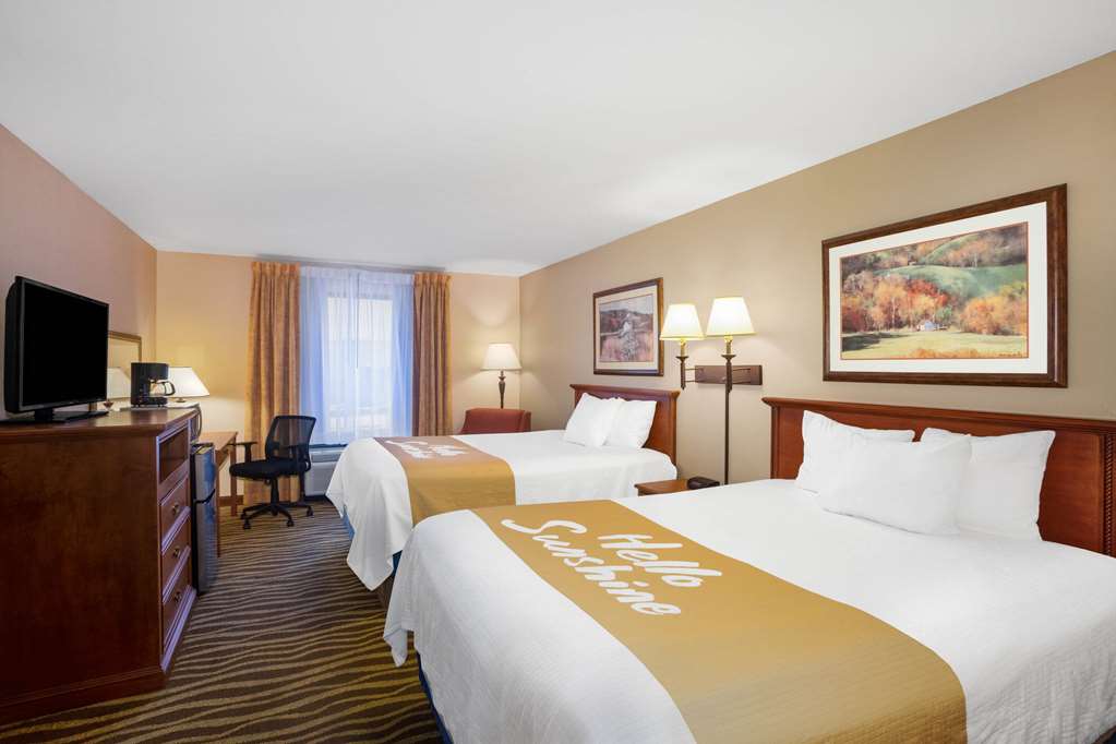 Days Inn & Suites by Wyndham Cuba - photo 13