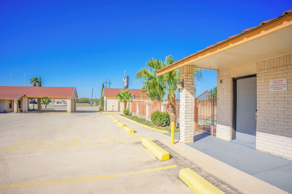 Pleasanton Executive Inn By OYO - photo 53