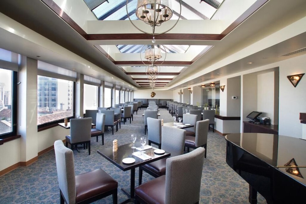 Marine's Memorial Club - photo 22