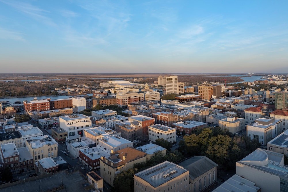 SpringHill Suites Savannah Downtown Historic District - photo 39