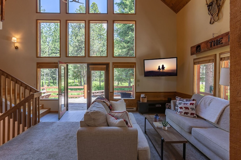 Alpine Breakwater in Alpine, United States