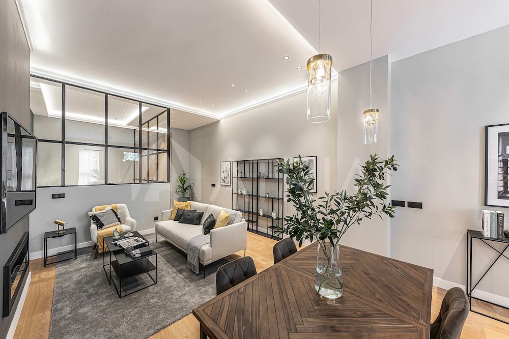 Flat 3 10m Walk to Bernab u Real Madrid Stadium Madrid hotel