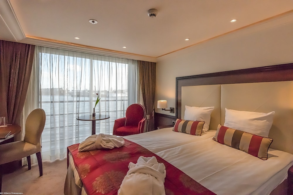 Select MS William Shakespeare Frankfurt in Frankfurt Am Main, Germany