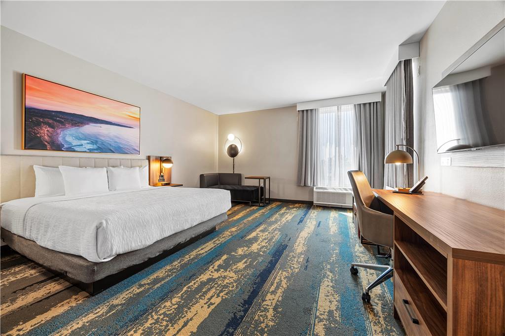 La Quinta Inn & Suites by Wyndham La Habra - photo 66
