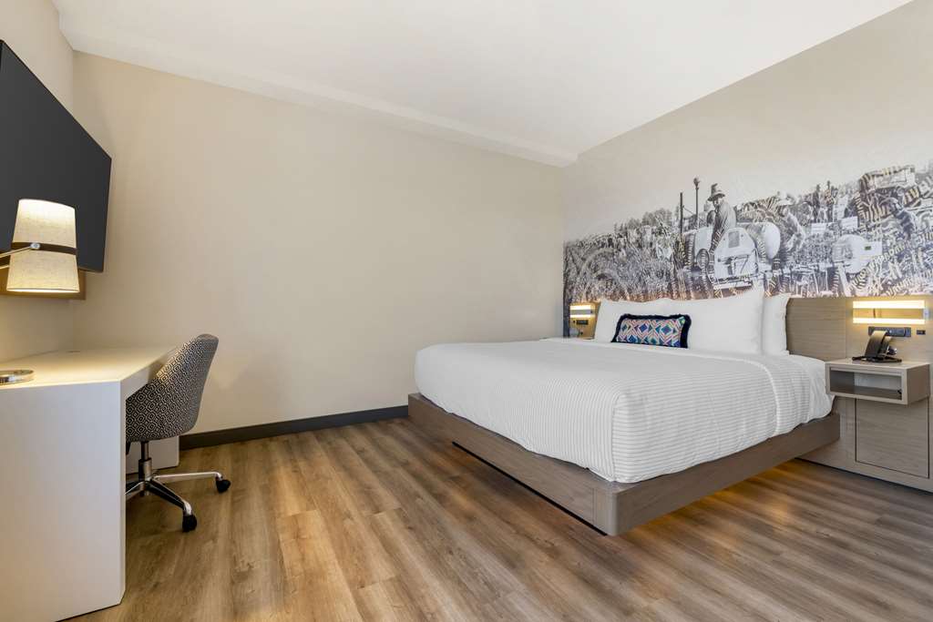 Cambria Hotel El Centro Imperial - photo 44