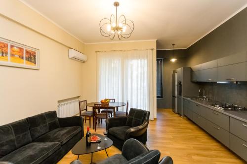 New Downtown Apartment ll