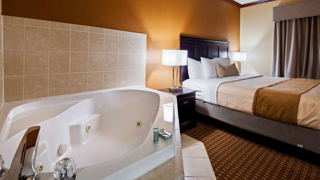 Best Western Granbury Inn & Suites - photo 18