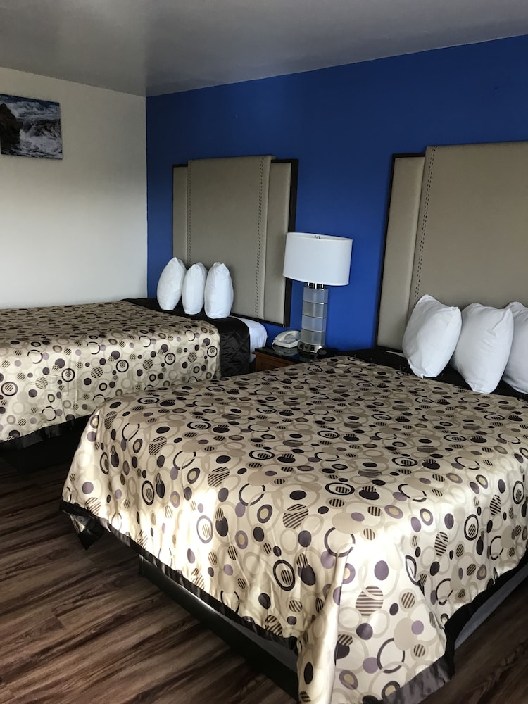 California Inn and Suites Bakersfield - photo 19