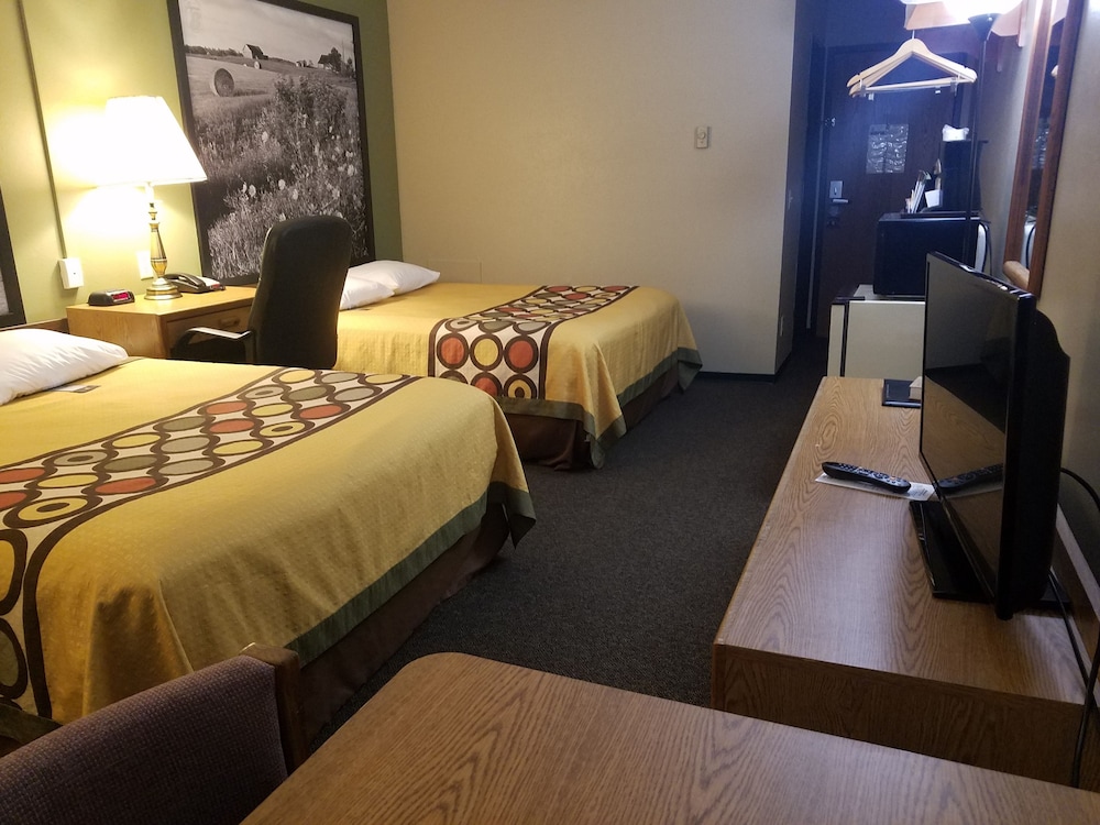 Super 8 by Wyndham Milbank SD - photo 4