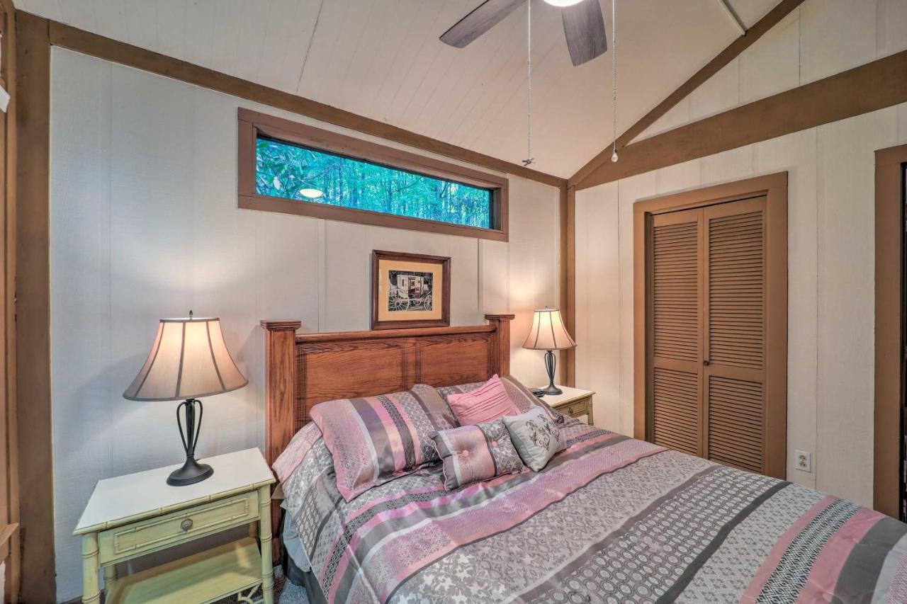 Ski Resort Cabin with Deck in Beech Mountain - photo 11