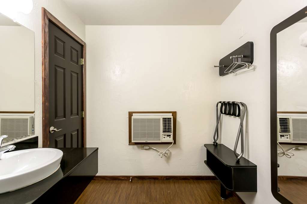 Motel 6 University Missoula - photo 32