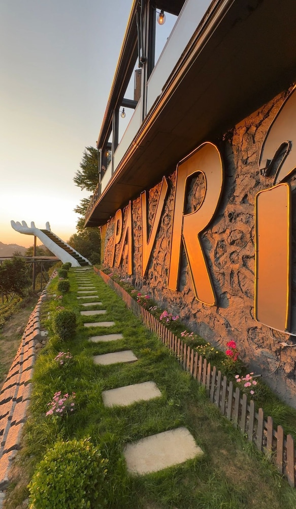 Pavri Suit Bungalov in Ardesen, Turkey