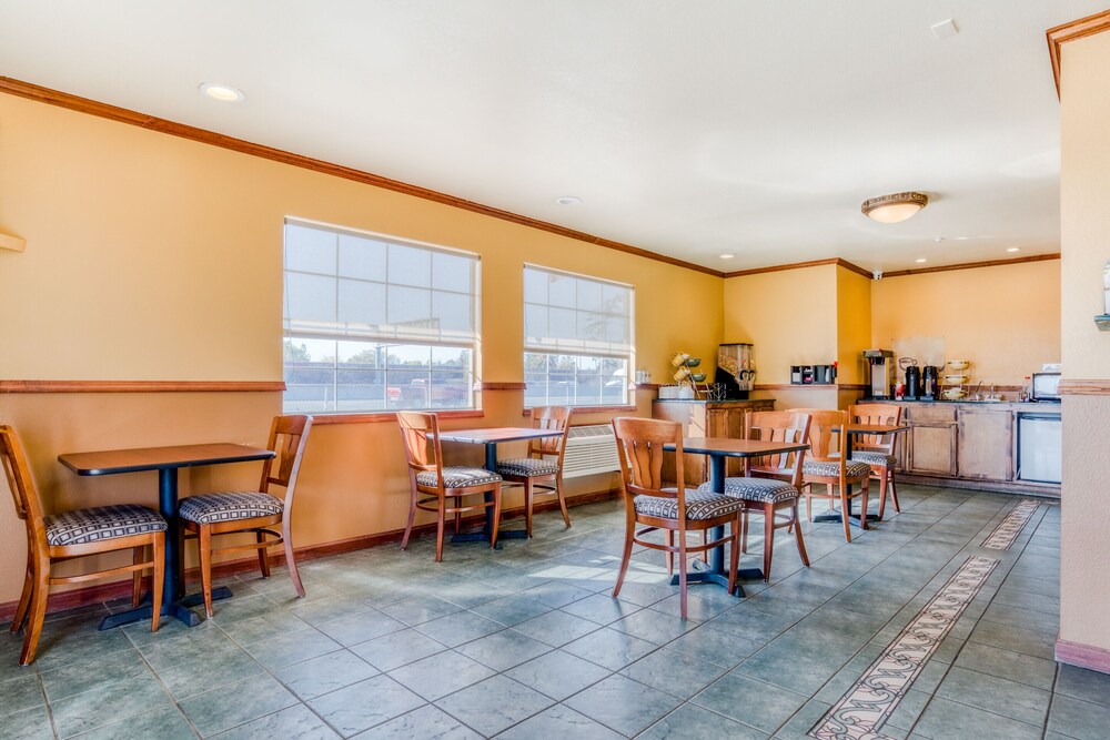 Americas Best Value Inn and Suites - photo 17