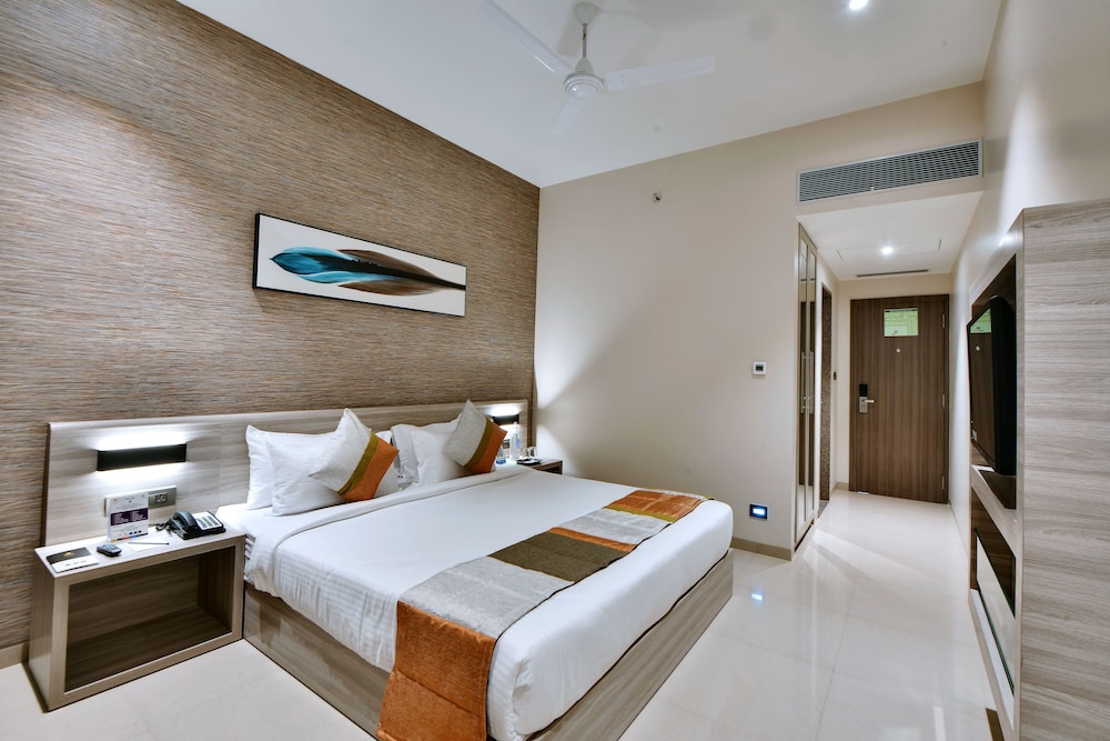 Click Hotel Pithampur — Dhar — photo 3