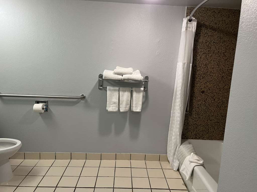 Fifth Season Suites - photo 18