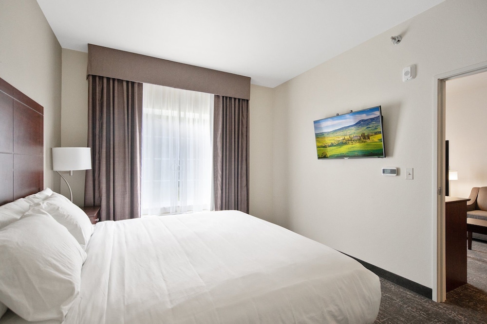 Cobblestone Hotel & Suites Austin - photo 17