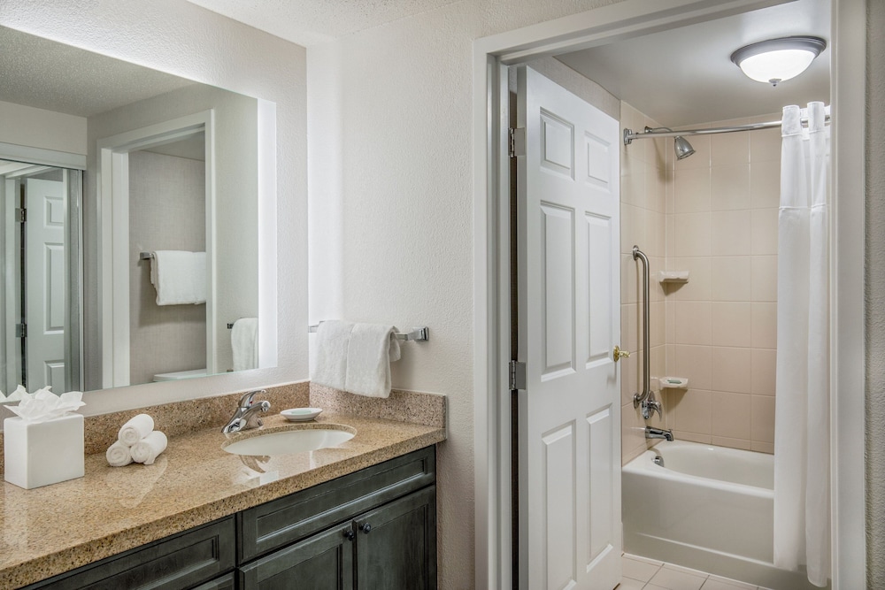 Residence Inn by Marriott Chesapeake Greenbrier - photo 32