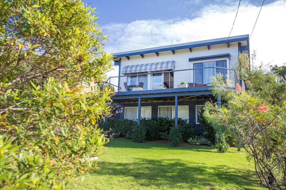 The Park View At Mollymook in Mollymook, Australia