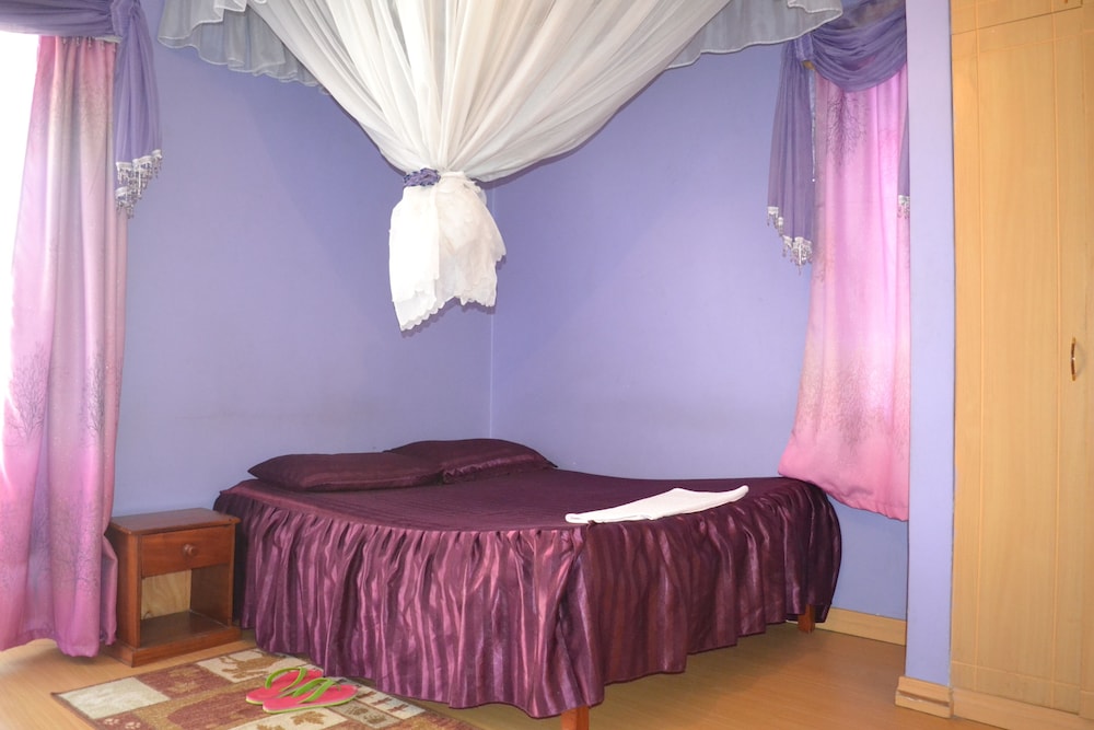 Hillview Apartment